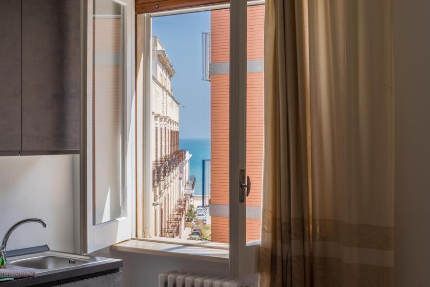 Casa Giali - Sea ​​View Home For Family ジョヴィナッツォ エクステリア 写真